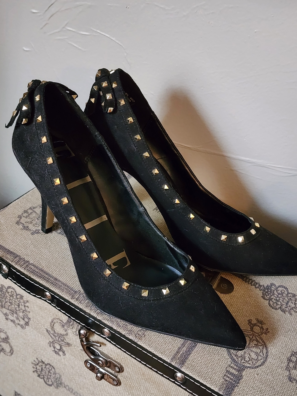 Elle Black Pointed-Toe Studded High Heels